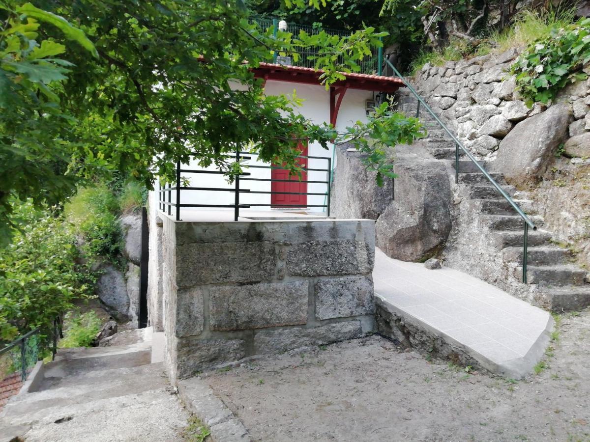 Campismo Rural Vale Dos Moinhos Geres Otel Dış mekan fotoğraf