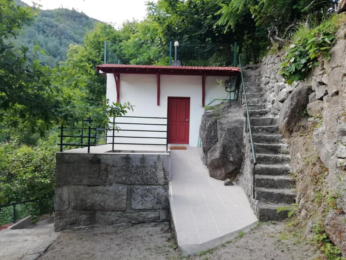 Campismo Rural Vale Dos Moinhos Geres Otel Dış mekan fotoğraf