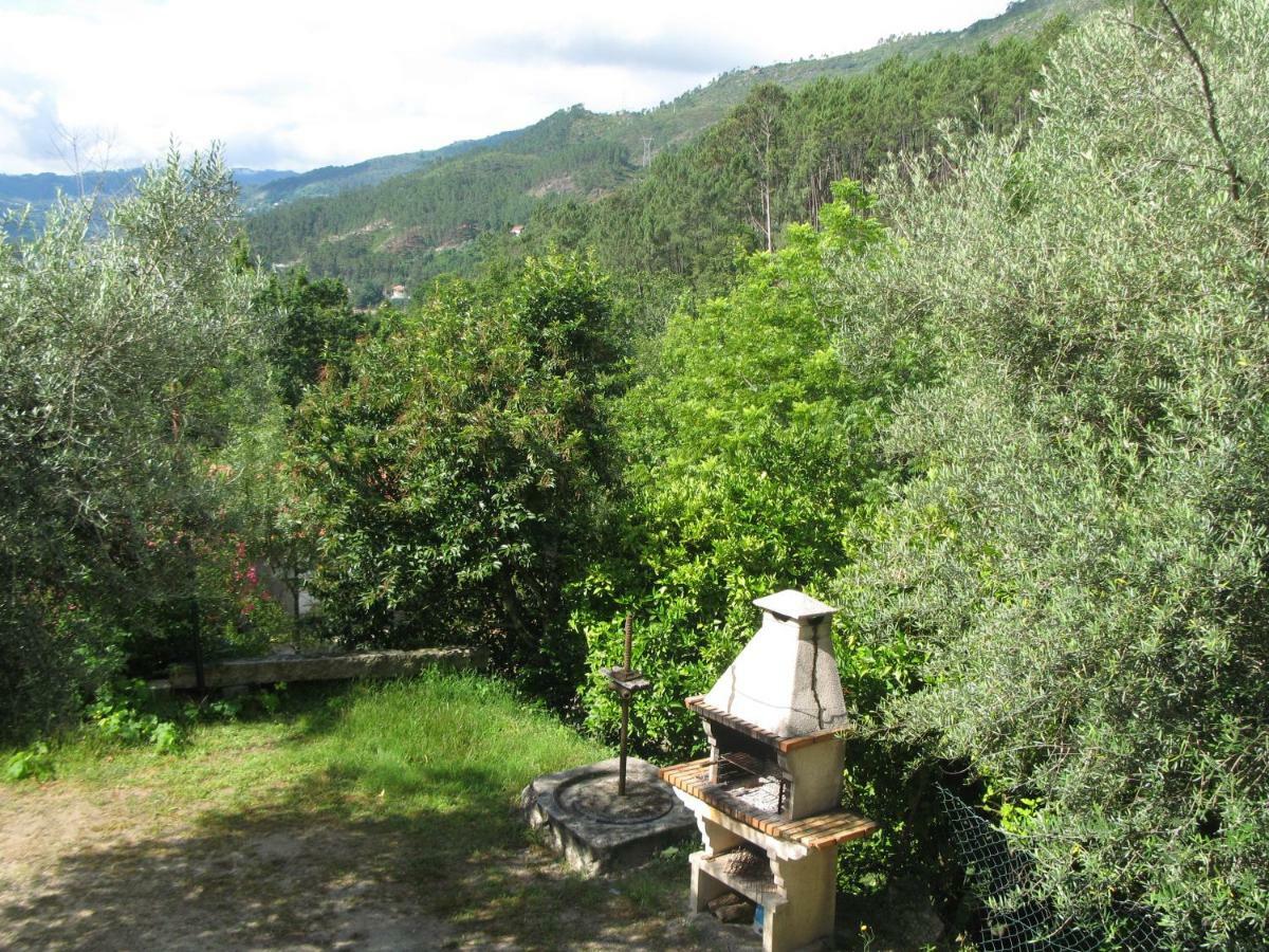 Campismo Rural Vale Dos Moinhos Geres Otel Dış mekan fotoğraf